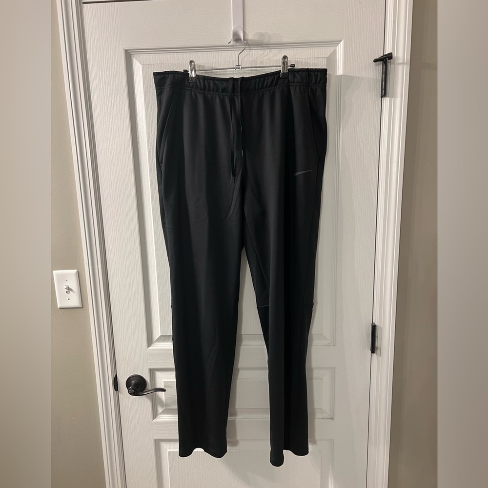 Nike Drifit Men’s workout pants size XL black New with Tags!